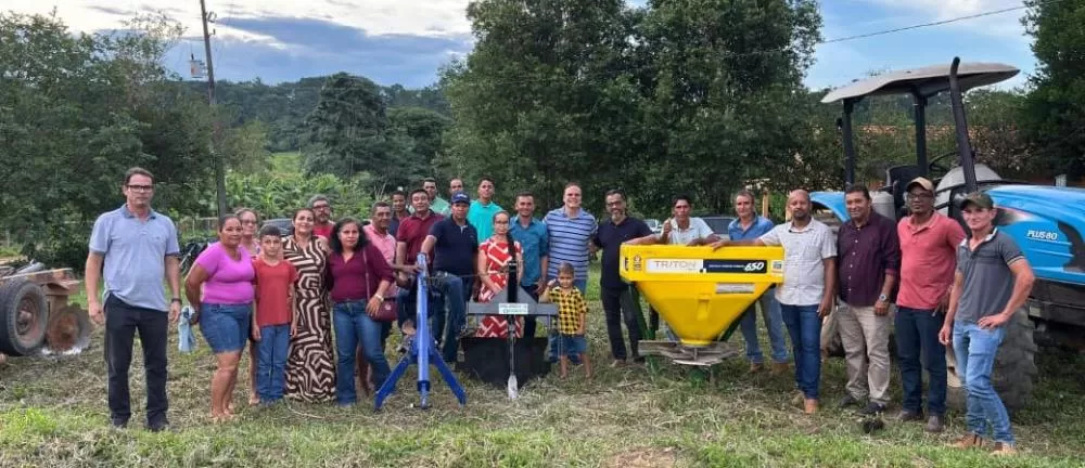 Alan Queiroz viabiliza equipamentos agrícolas e reforça a produção rural em Nova União