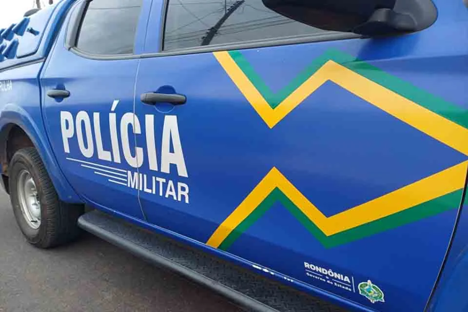 Homem incendeia a própria casa após discussão com a esposa no interior de RO