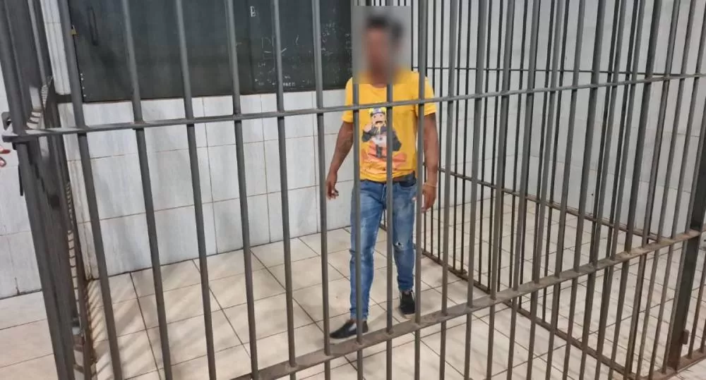 Uma mulher grávida de quatro meses foi vítima de agressão e ameaças de morte na manhã desta quinta-feira (12), na região central de Porto Velho. O incidente ocorreu nas dependências do Centro Pop, unidade de assistência social voltada à população em situação de rua. O agressor, um homem de origem co