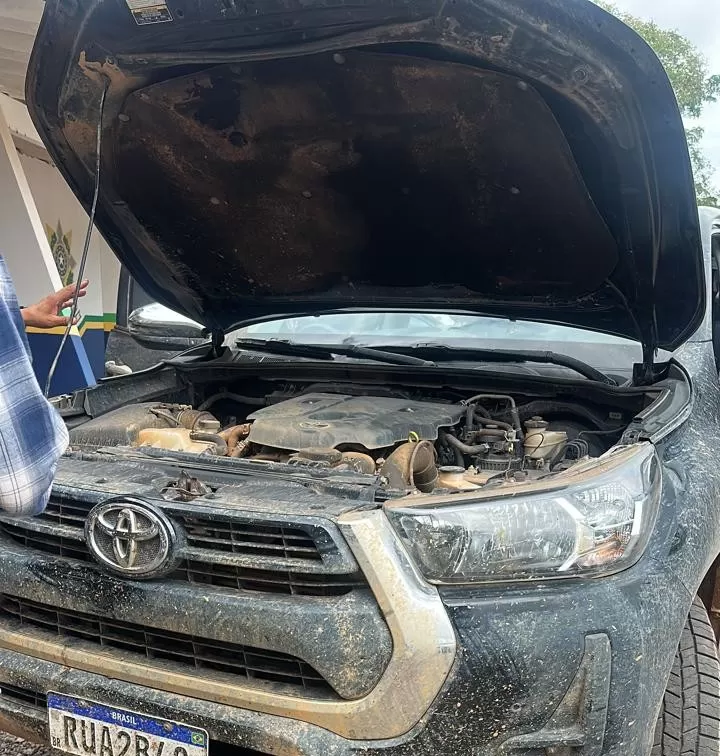 Caminhonete clonada com restrição de furto é recuperada durante operação policial em Extrema