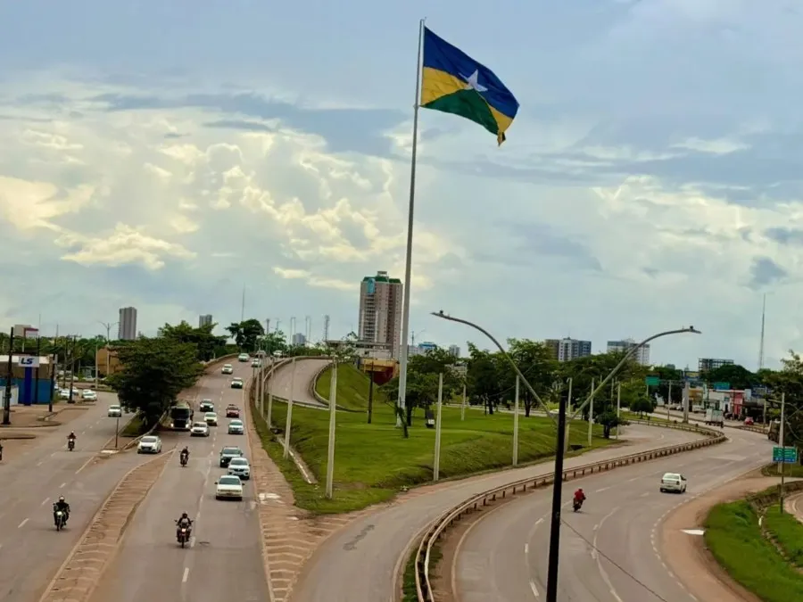 Veículos com placa final 4 devem regularizar licenciamento até 30 em Rondônia
