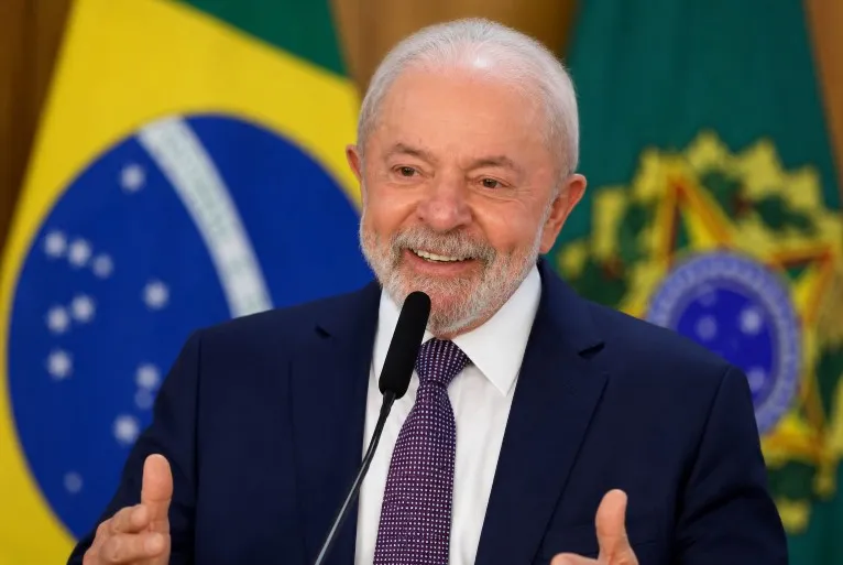 Lula sanciona lei que cria “Pix Pensão Alimentícia” com cobrança automática
