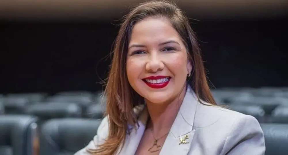 Cristiane Lopes consolida mandato como referência nacional na defesa da maternidade atípica
