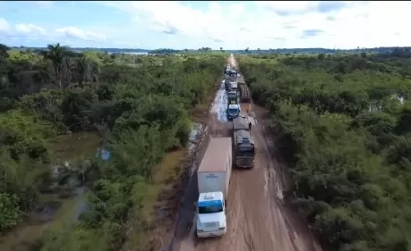Veja a situação caótica da BR-425 após nível das aguas do Rio Madeira abaixar