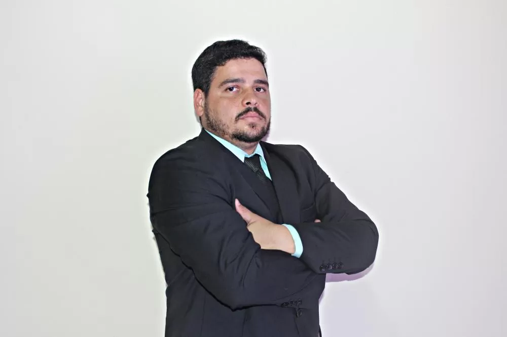 Advogado Dr. Mikael Fochesatto 